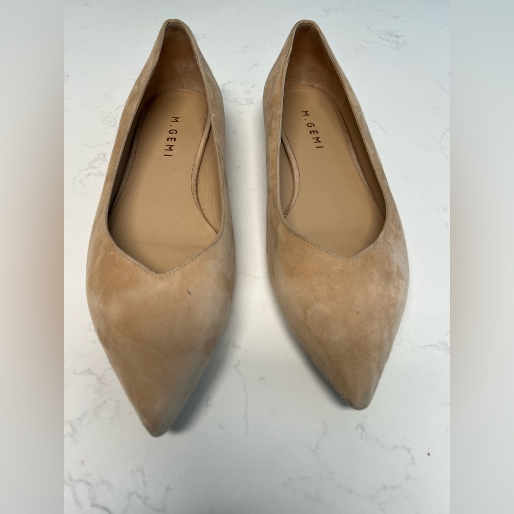 Suede tan flats M Gemi